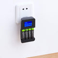 Amazon Basics batteriladdare för Ni-Mh AA-/AAA-batterier