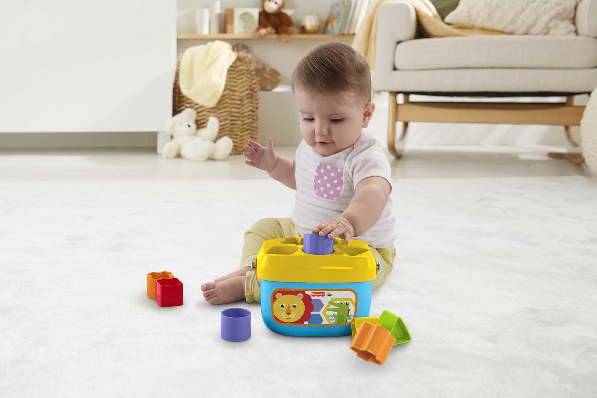 Fisher-Price Baby's First Building Blocks, babyleksak från 6 månader, 9 månader, plug-in-spel från 1 år, motorikleksak från 6 månader, sorteringsspel för baby med sorteringslåda, FFC84