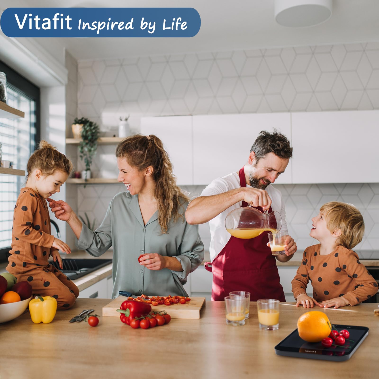 Vitafit 15kg digital köksvåg, Hög Noggrannhet 1g av Vår Professionella Fabrik Sedan 2001, Matvåg för Matlagning och Bakning, Stor Plattform 215x180mm, 3*AAA-Batterier, Svart