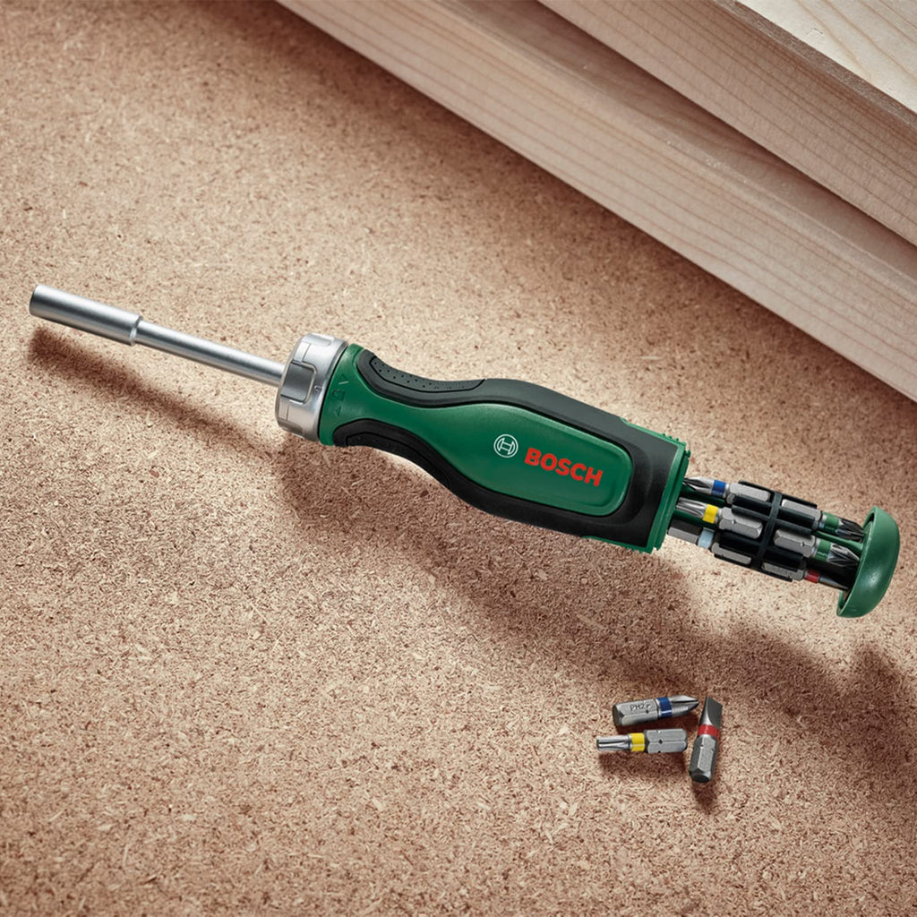 Bosch spärrskruvmejsel med 12 bits (spärrskruvmejsel med högt vridmoment för effektiv, kraftig skruvdragning; uppfällbart bitsmagasin; 12 bits medföljer; magnetisk bitshållare)