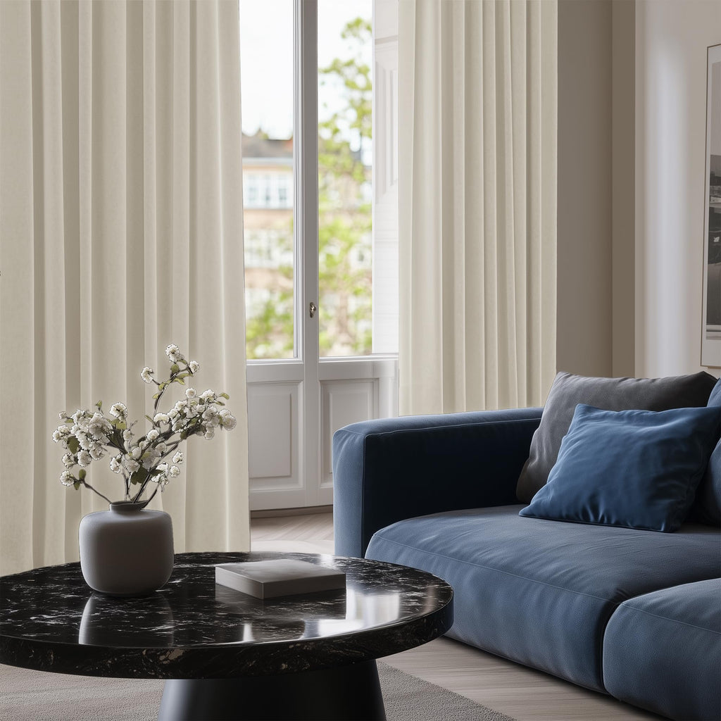 Deconovo Mörkläggningsgardiner, värmeisolerade mörkläggningsgardiner, gardiner för vardagsrum och sovrum, modern design med öljetter, 140 x 270 cm (bredd x höjd), ljusbeige, 2 delar