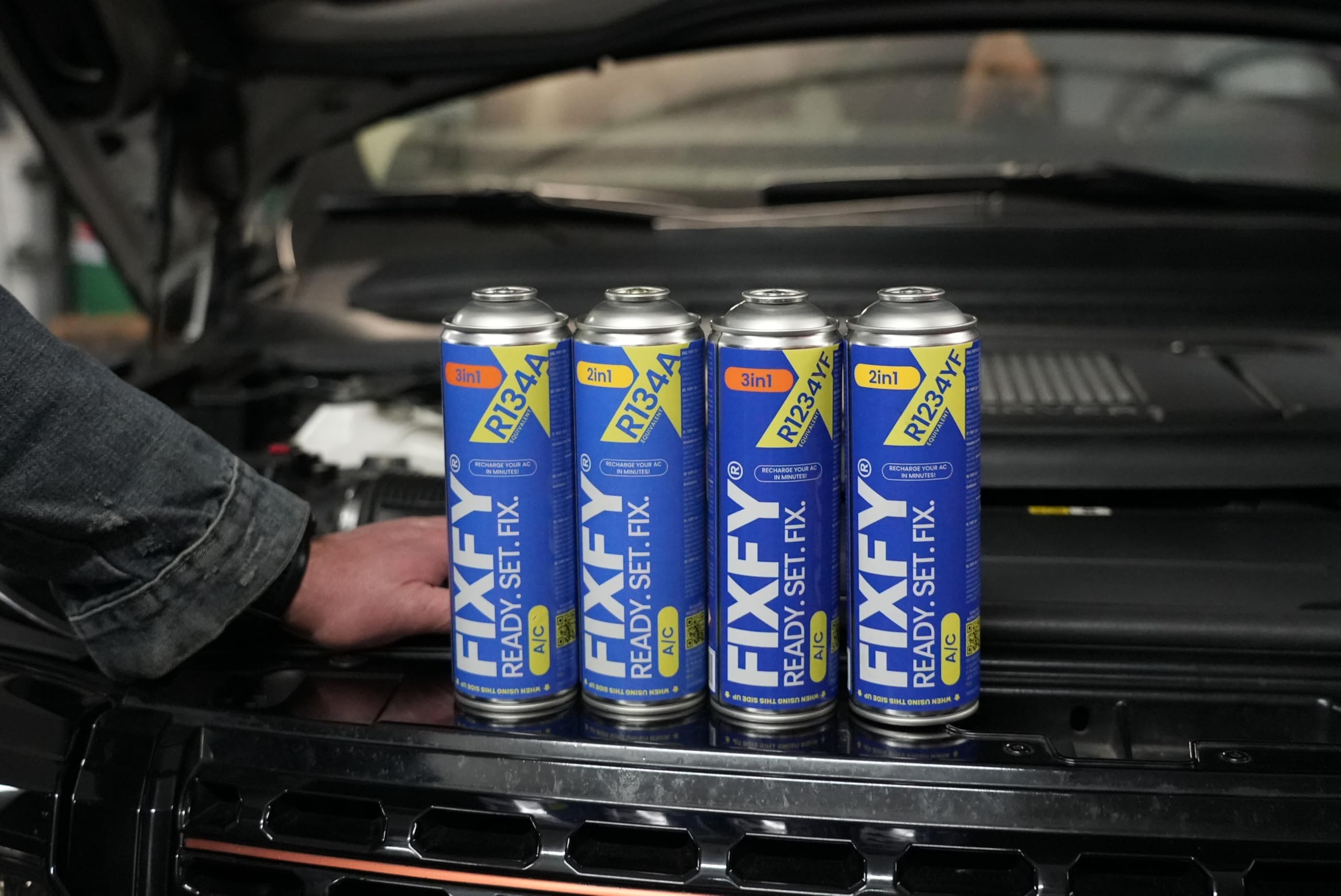 3-i-1 – 2 x ersättning för kylmedel R134a med olja och tätningsmedel – självständig påfyllning av luftkonditioneringen, 2 x 500 ml, för bilar 1995–2016