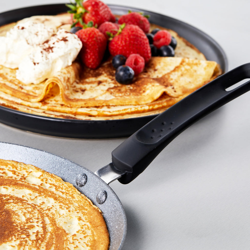 Russell Hobbs RH02852EU7 metallisk marmor crepe och pannkaka stekpanna – 25 cm/9,8 tum non-stick platt stekpanna för omelett, chapati, roti, induktionshäll lämplig, mjukt grepphandtag, smidd aluminium