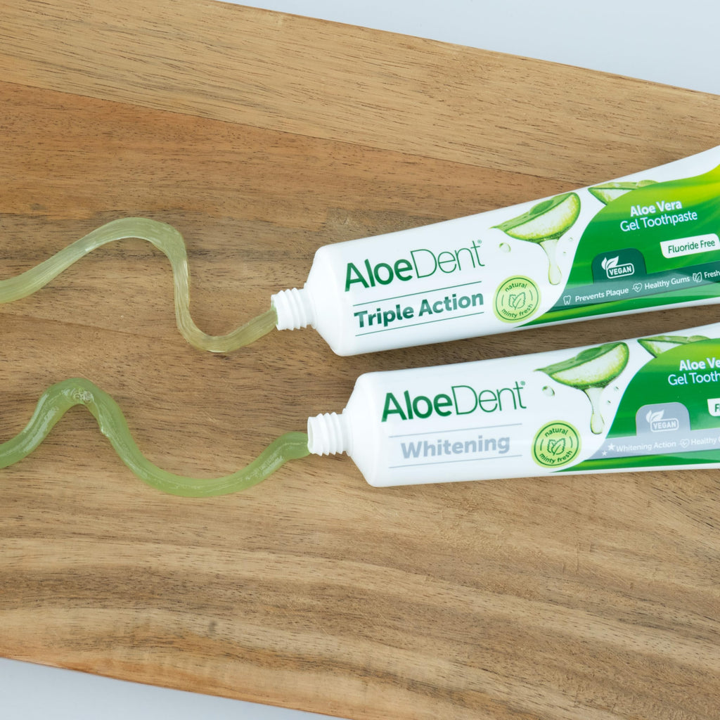 Aloe Dent Whitening Aloe Vera tandkräm Fluorfri, naturlig verkan, Vegan, Cruelty Free, SLS-fri, Naturligt vit, Hälsosamt tandkött, 100 ml, förpackningen kan variera