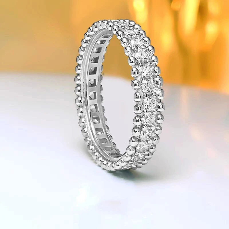 Huitan Women Silver Color Ring Simple Style Party Daily Accessories Inlaid Bright Cubic Zirconia Fashion Accessories Jewelry