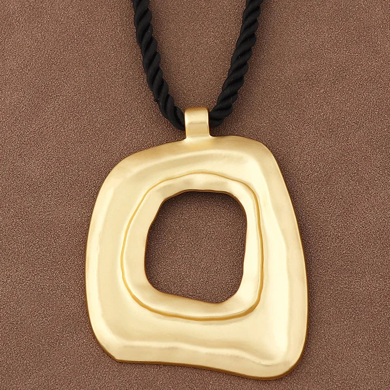 1 x Matte Gold Unique Exaggerated Irregular Freedom/Flower Pendant Summer Chunky Cord Necklace Women's Beach Vacation Jewellery