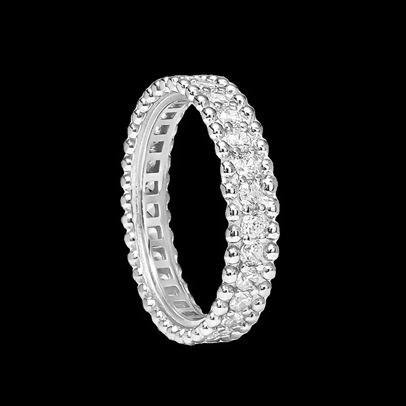 Huitan Women Silver Color Ring Simple Style Party Daily Accessories Inlaid Bright Cubic Zirconia Fashion Accessories Jewelry