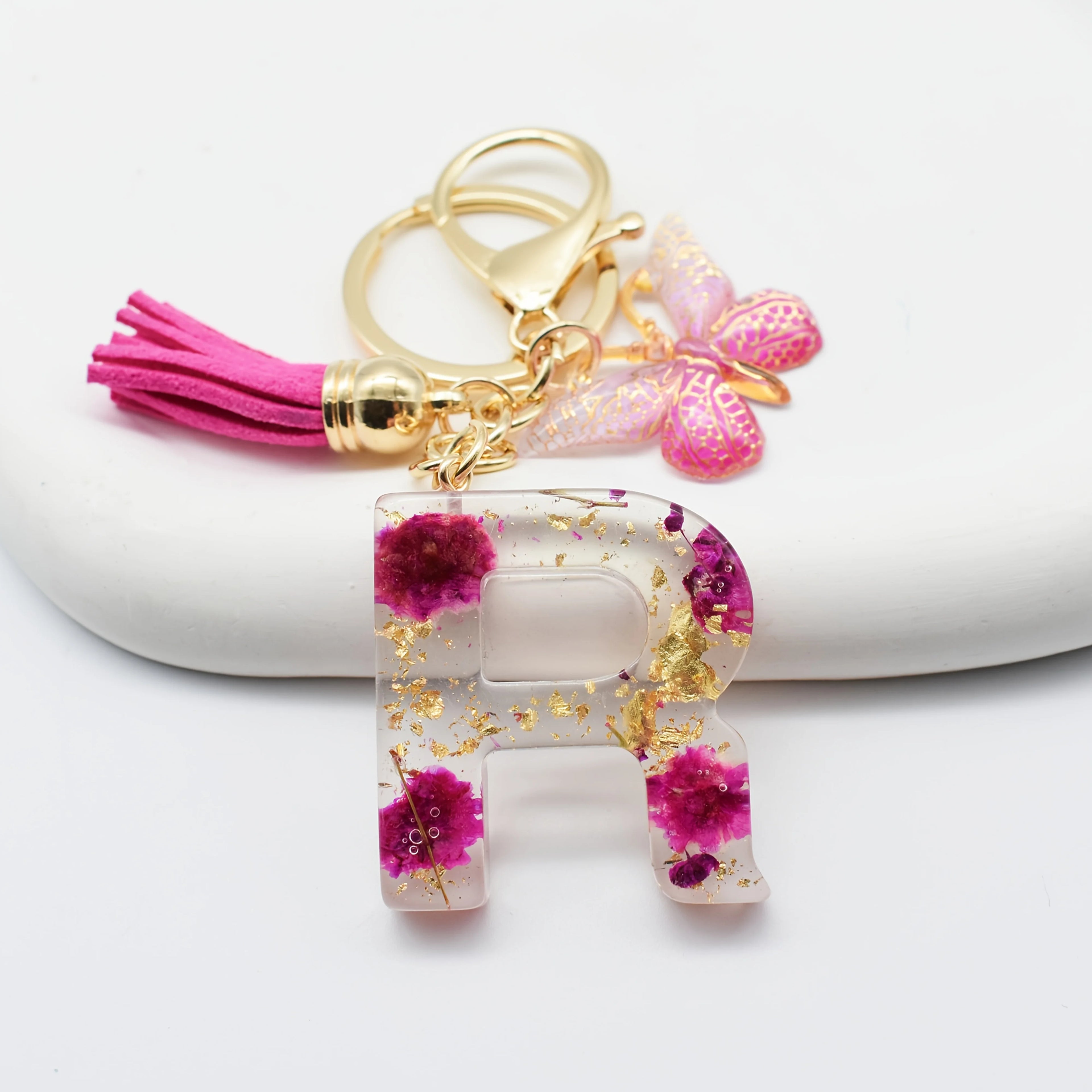 1PC Fashion Easter Alphabet Keychain - Dried Flower Resin Charm, A-Z Initial Pendant Butterfly Tassel, Non-Woven ABS Gift