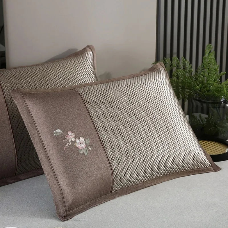 1PCS spring and summer new embroidered ice vine summer cool pillow to help sleep dormitory ice silk pillow