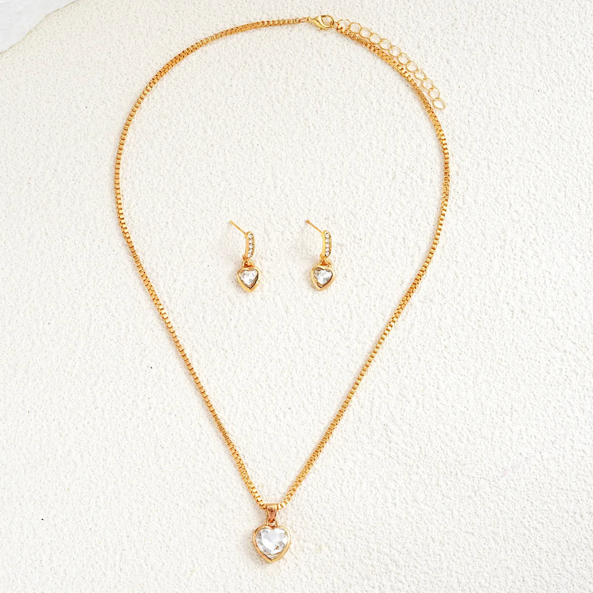 Trendy Crystal Heart Shaped Jewelry Set For Women Dangle Earrings Pendant Necklace Simple Dainty Daily Wear Party Accessories