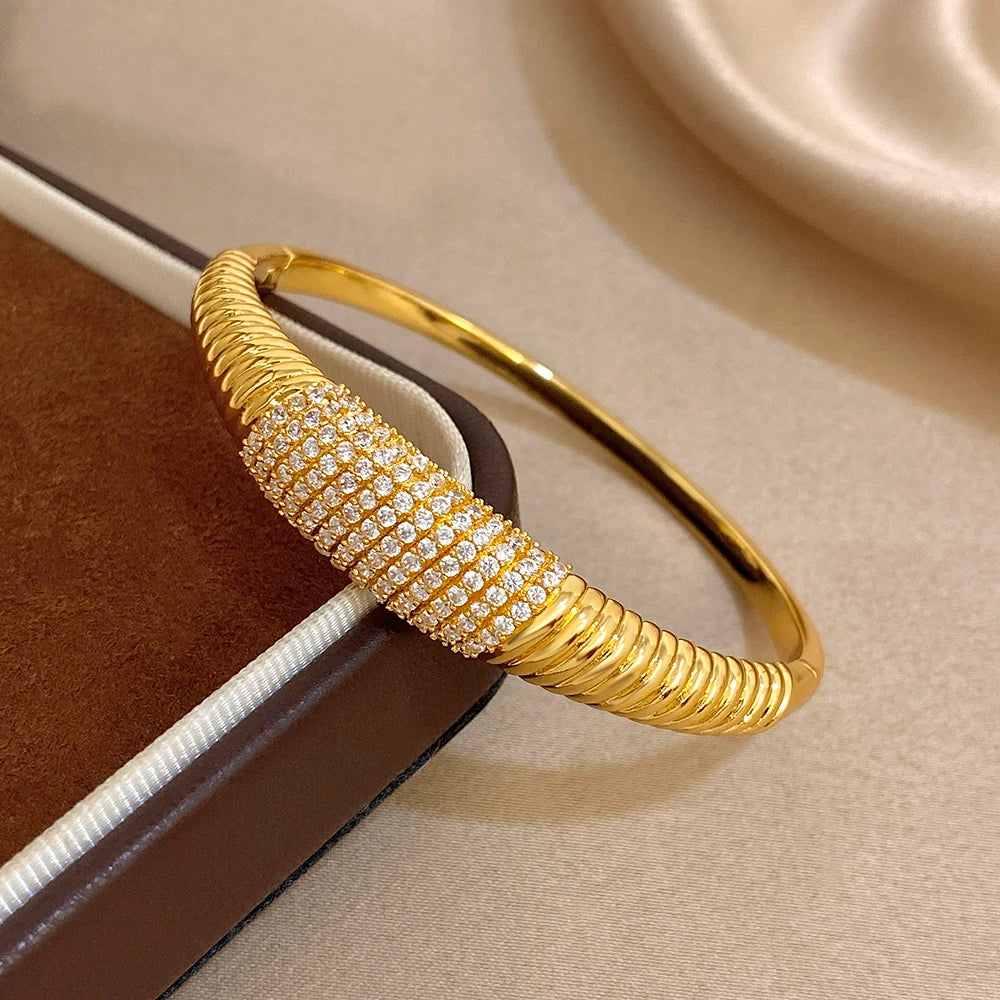 Greatera PLated Gold Cubic Zircon Filled Women's Bangle Light Luxury Serpentine Shape Bracelet European American Best-selling