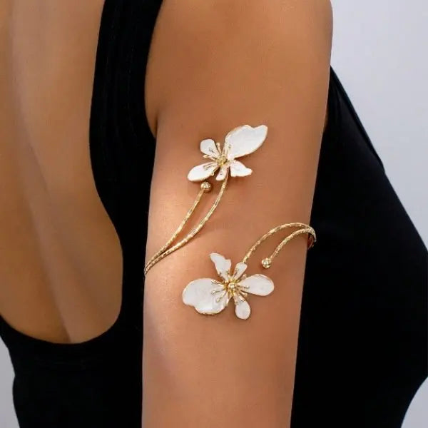 Boho Elegant Sexy Flower Open Cuff Armlet for Women Vintage Enamel Glaze Craft Floral Adjustable Arm Bracelet Beach Body Jewelry