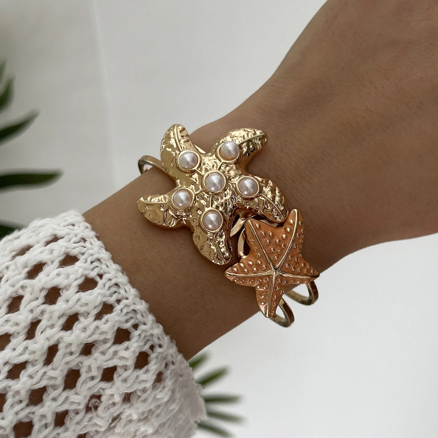 Design Sense Colorful Starfish Open Bangle for Women Elegant Imitation Pearls Starfish Cuff Bracelet Summer Ocean Jewelry