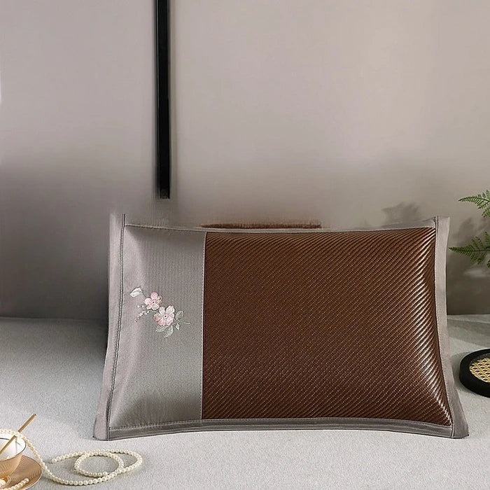 1PCS spring and summer new embroidered ice vine summer cool pillow to help sleep dormitory ice silk pillow