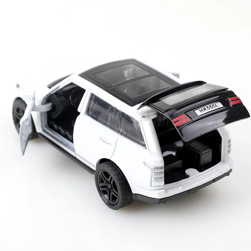 (Bagged) 1/36 scale replica Range Rover die-cast toy car model, three doors that can be opened, pullback function, boy's toy.