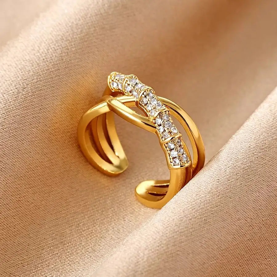 Pave Zirconia Twisted Knot Rings for Women 18K Gold Plated Geometric Crossed Ring Fashion Jewelry Gifts for All Occasions