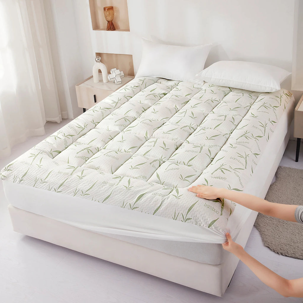 Cooling Mattress  Made Of Bamboo Fibers  With A Thick Cooling Pad Design