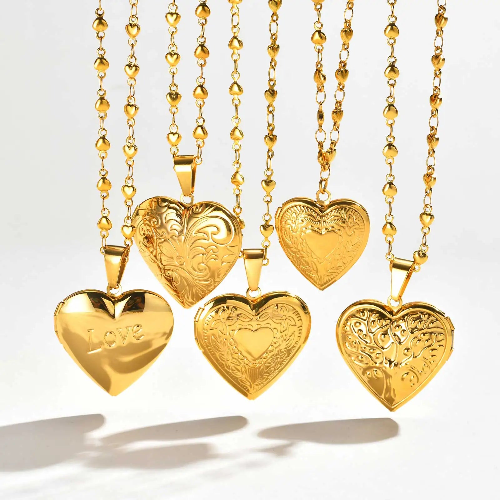 Romantic Heart Locket Pendant for Women Stainless Steel Photo Frame Openable Necklace Heart Chain Necklaces Charm Jewelry Gift