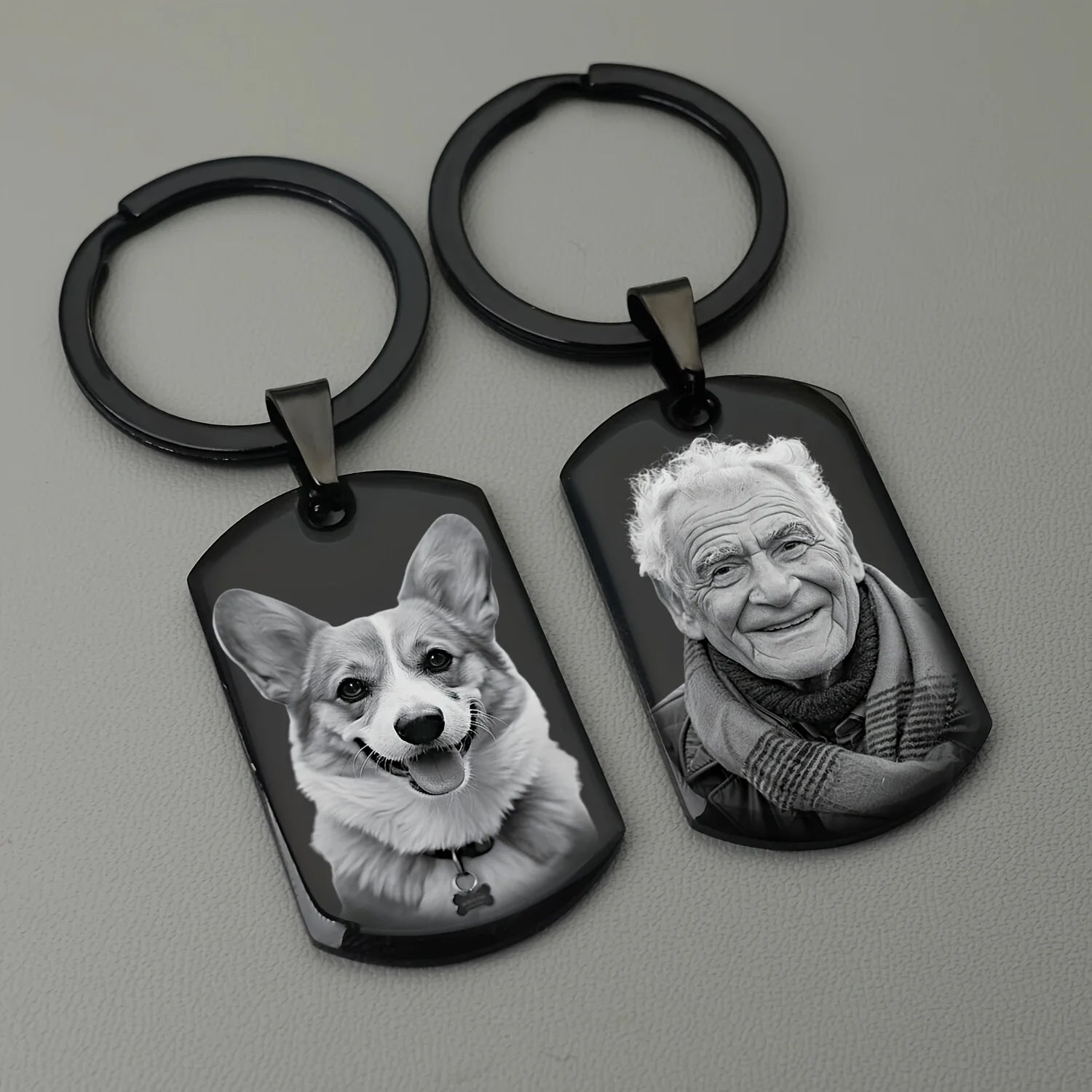 Personalized Photo Keychain, Custom-Engraved Stainless Steel Dog Tag, Perfect Commemorative Gift for Dog and Cat Lovers, Ideal Gift for Birthdays and Christmas