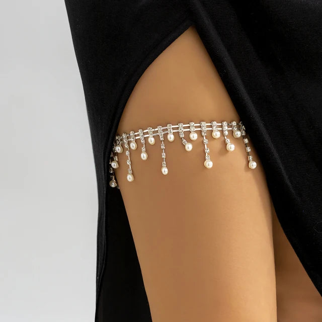 IngeSight.Z Sexy Multilayer Tassel Imitation Pearl Clip Bead
