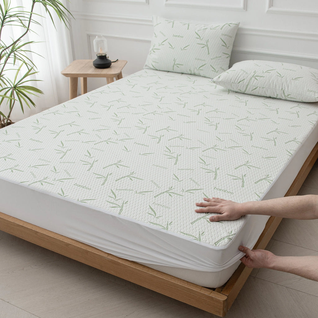 1pc Breathable Bamboo Rayon Waterproof Mattress Protector, Cooling Comfort