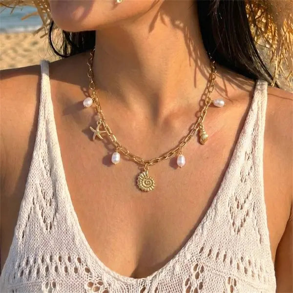 Boho Starfish Scallop Conch Pendant Necklace for Women Elegant Shell Pearl Tassel Metal Chain Choker Summer Beach Party Jewelry