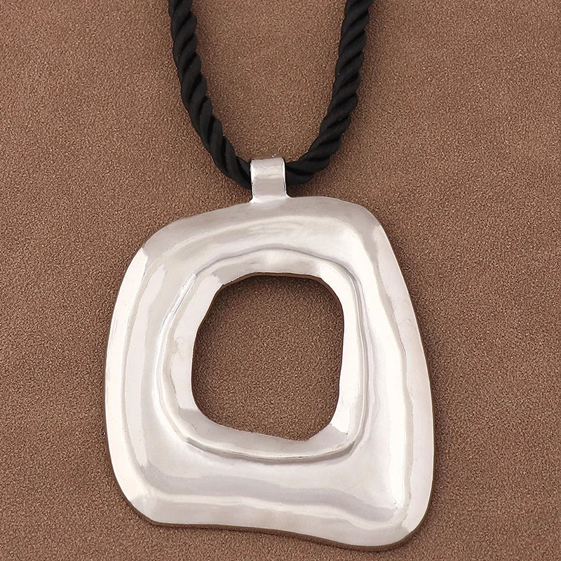 1 x Matte Gold Unique Exaggerated Irregular Freedom/Flower Pendant Summer Chunky Cord Necklace Women's Beach Vacation Jewellery